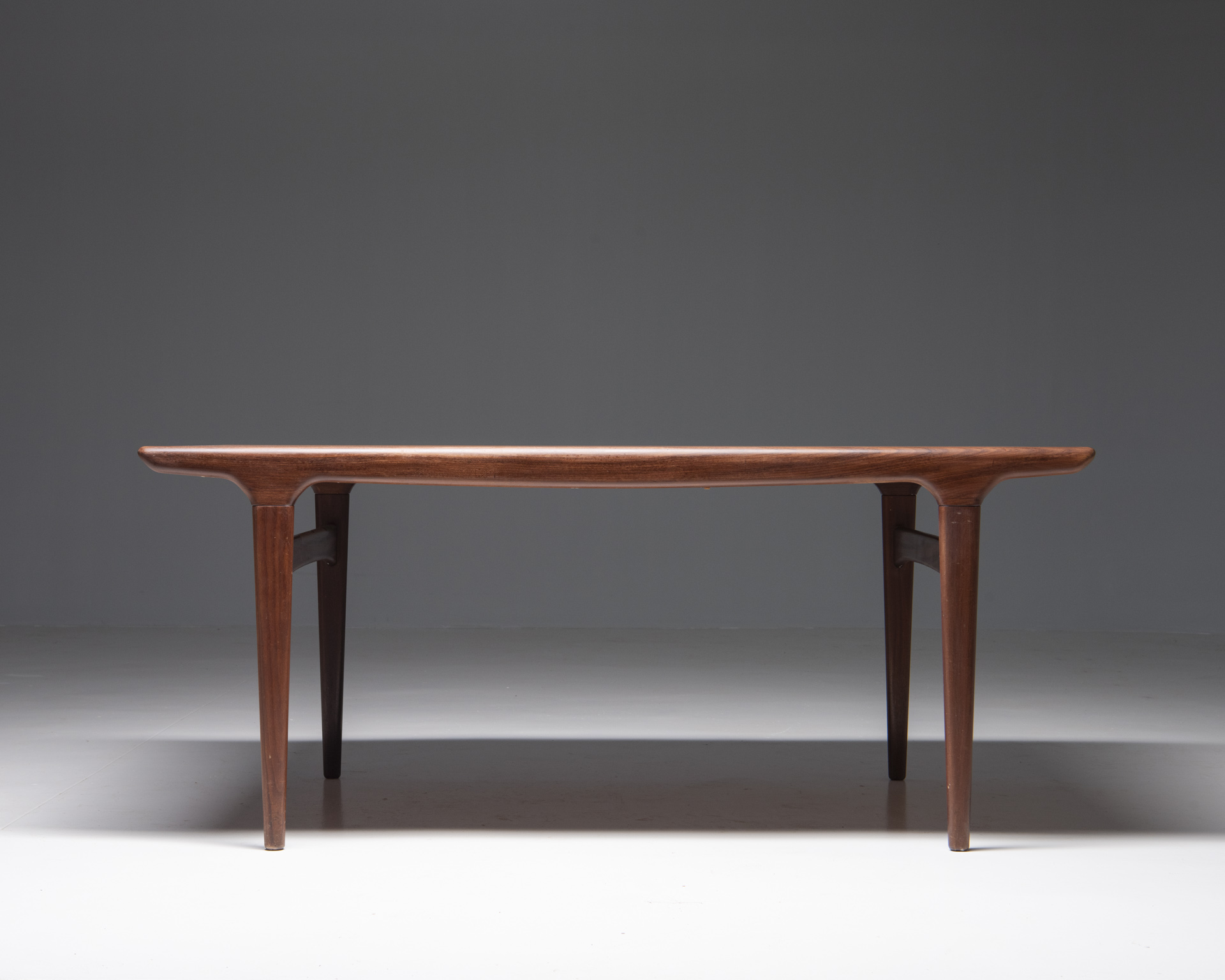 3457johannes-andersen-extendable-dining-table-6_1