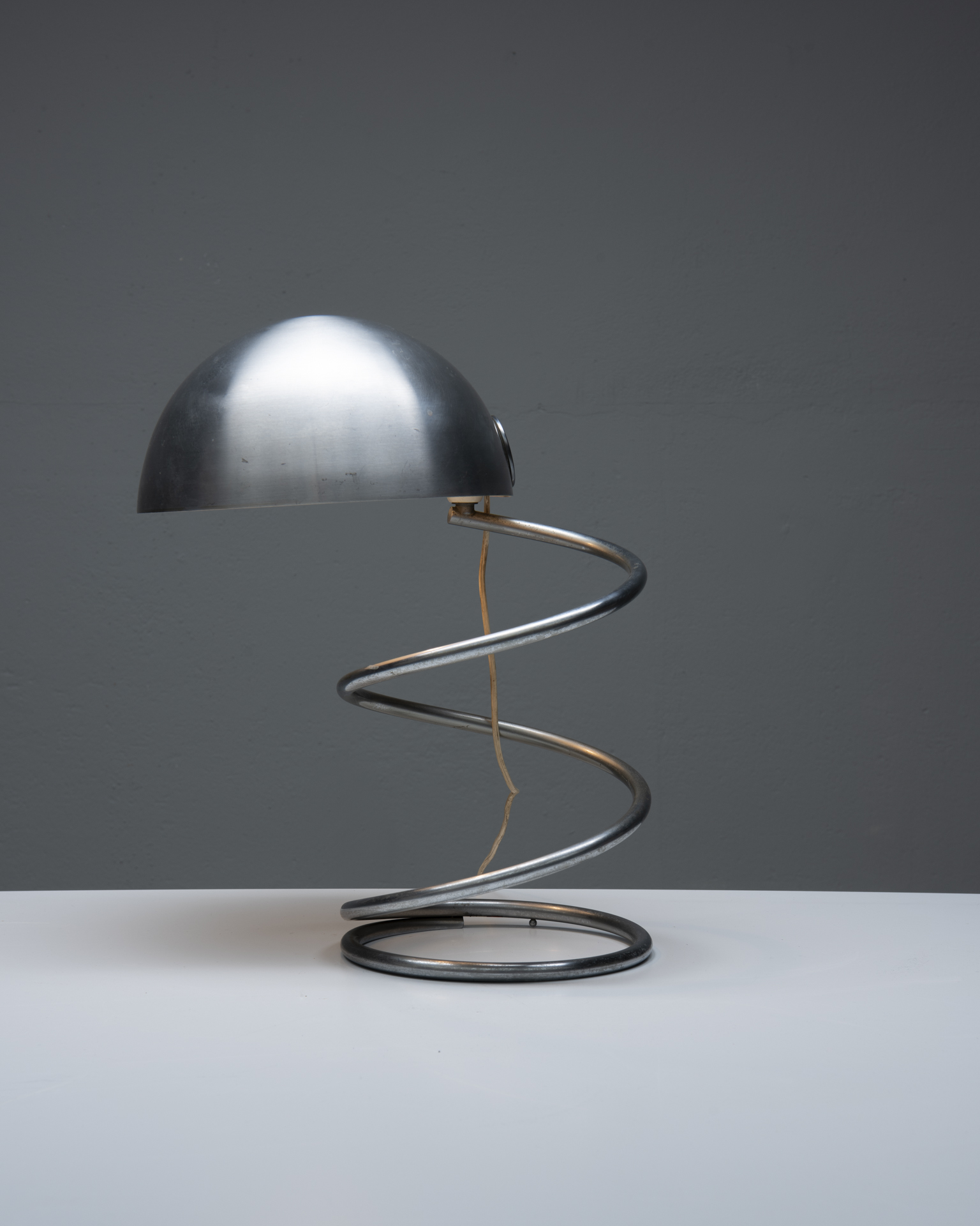 3673spiral-desk-lamp-attr-guidetti-5