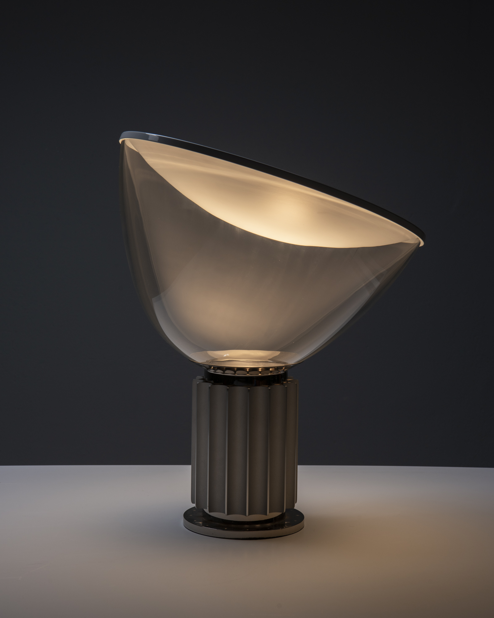 3703flos-taccia-table-lamp-3