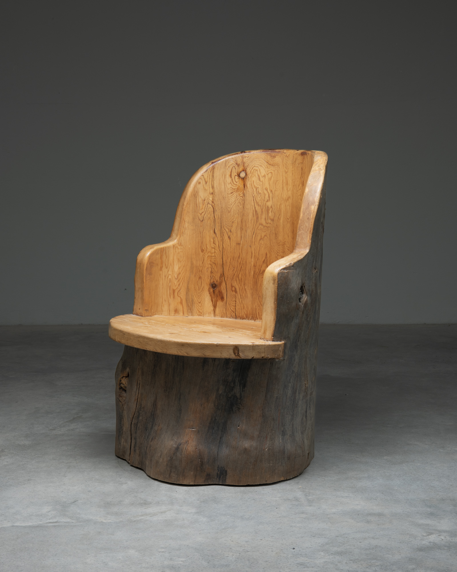 3743tree-trunk-chair-1