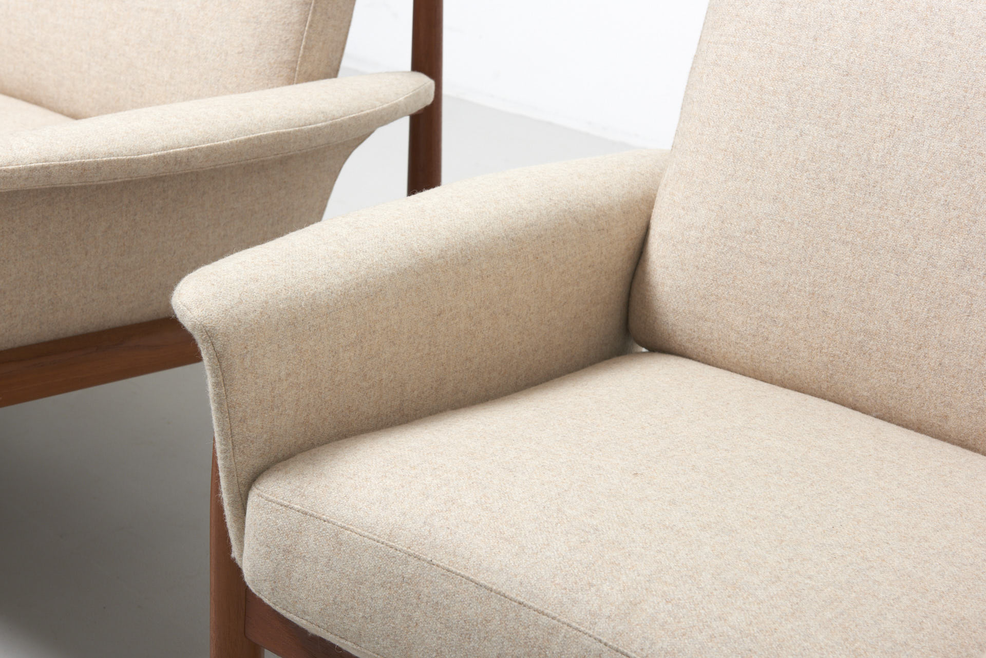 modest furniture vintage 1743 grete jalk easy chairs upholstered armrests 02