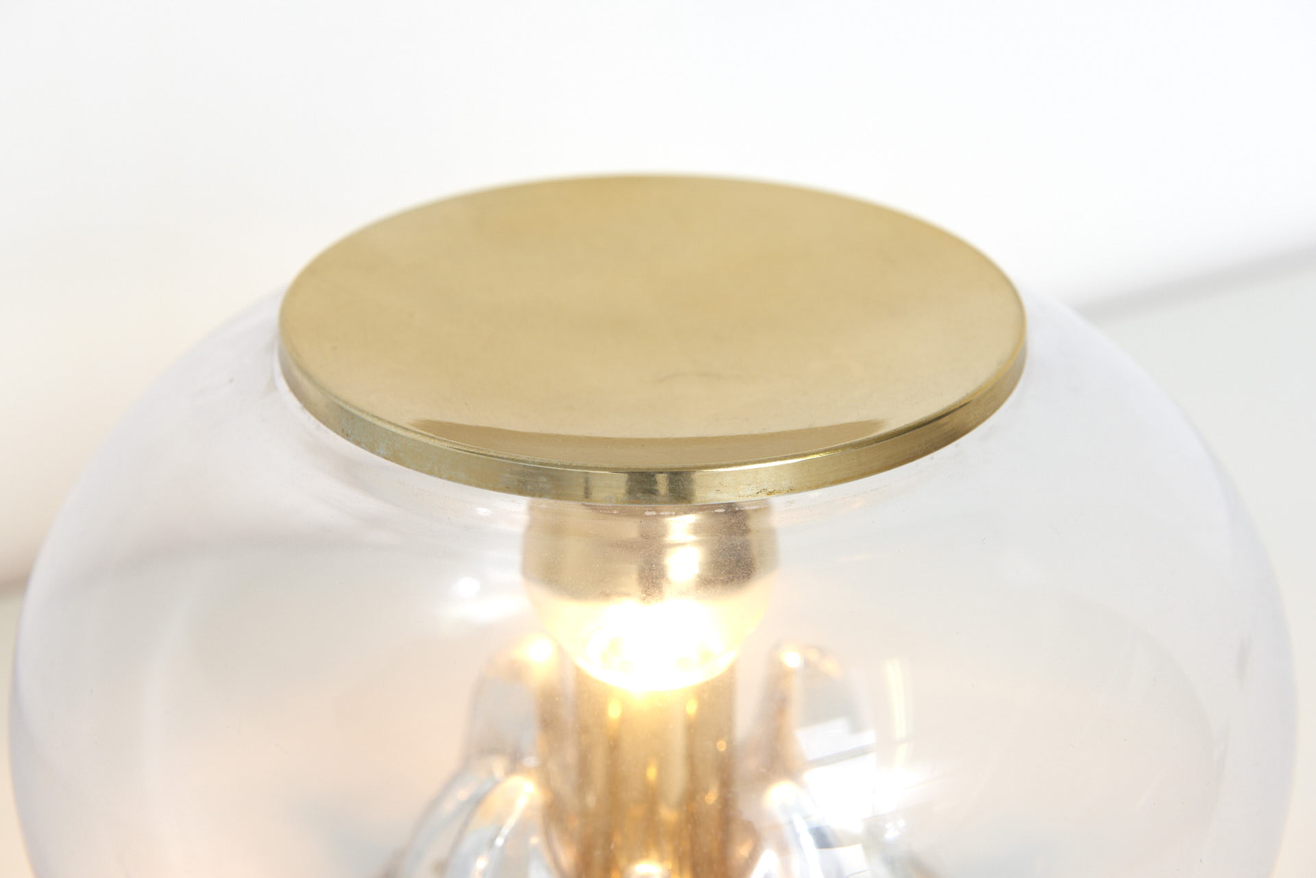 modestfurniture-vintage-1856-table-lamp-glass-dome-brass-lid02