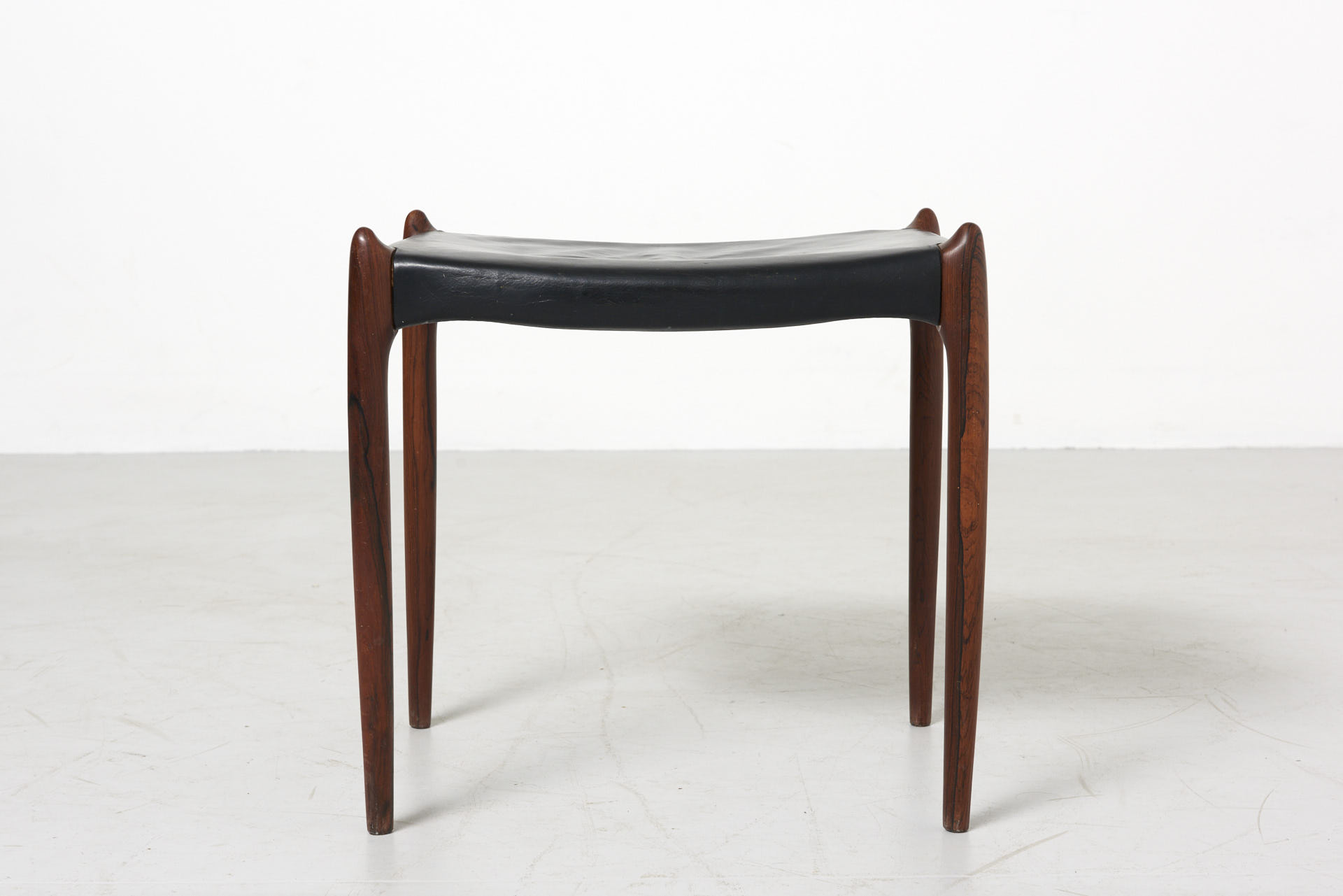 modestfurniture-vintage-2360-niels-moller-ottoman-footstool-rosewood-model-7802