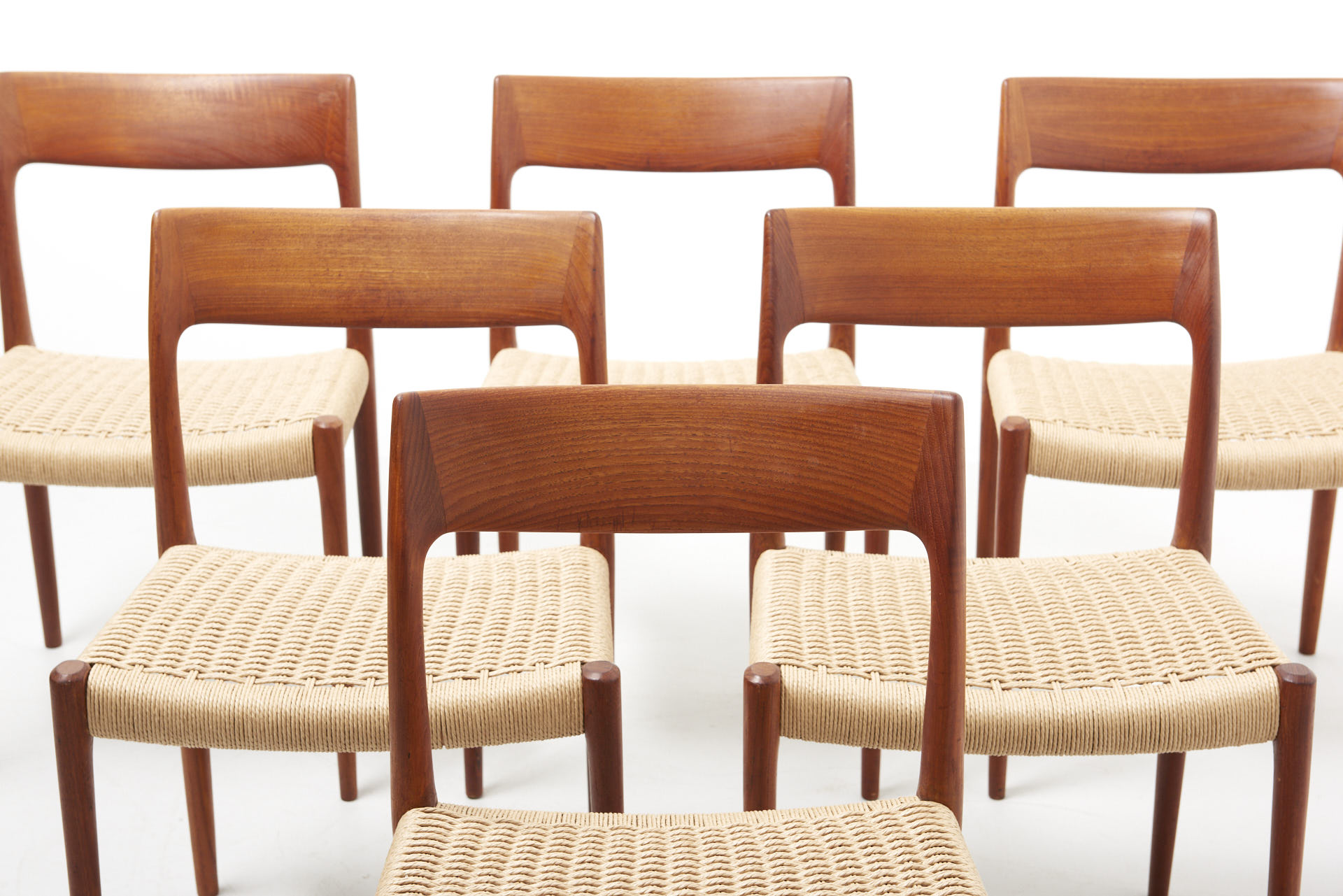 modestfurniture-vintage-2469-niels-moller-dining-chairs-model-77-teak-papercord03