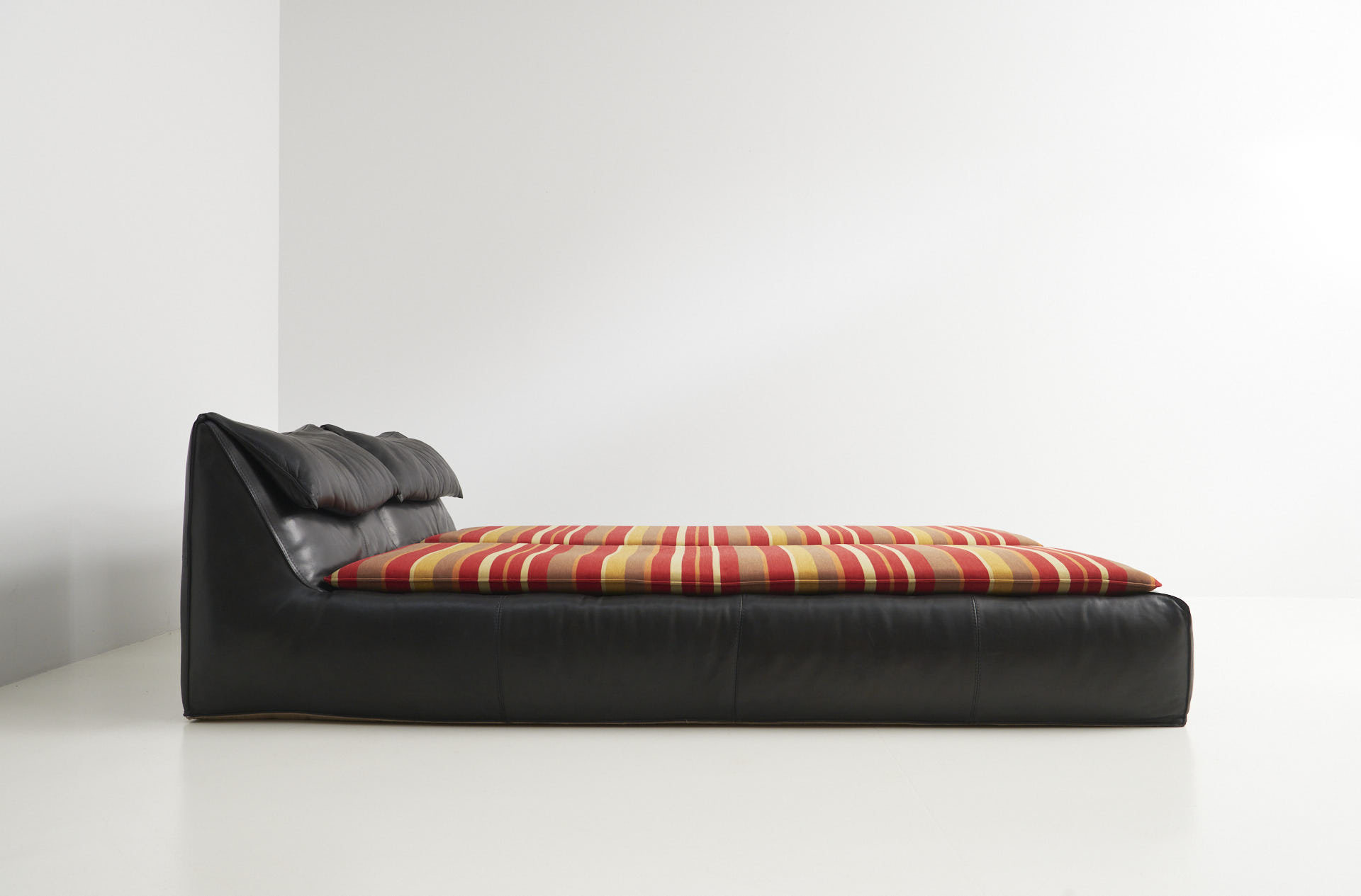 modestfurniture-vintage-3100-mario-bellini-le-bambole-daybed-bandb-italia03