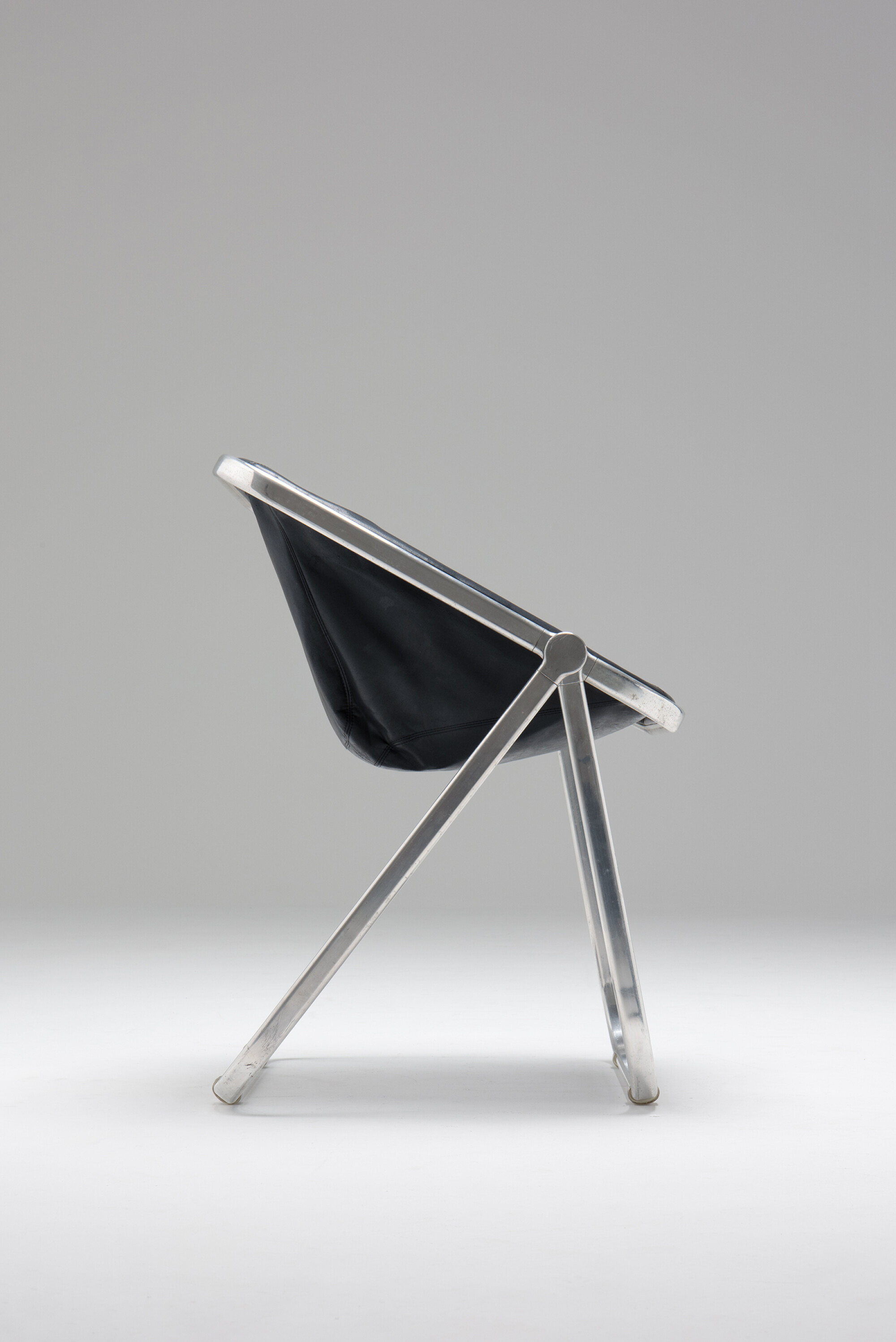 PLONA CHAIR Giancarlo Piretti Castelli