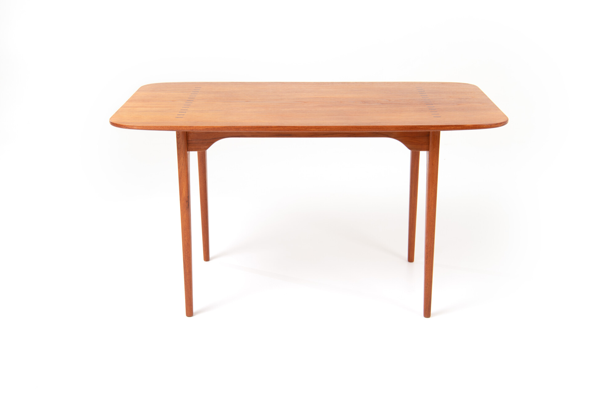 swedish-dining-table-3