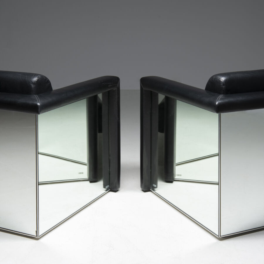 0001trix-and-robert-haussmannknoll-int-sofa-black-leather-and-mirrored-back-15