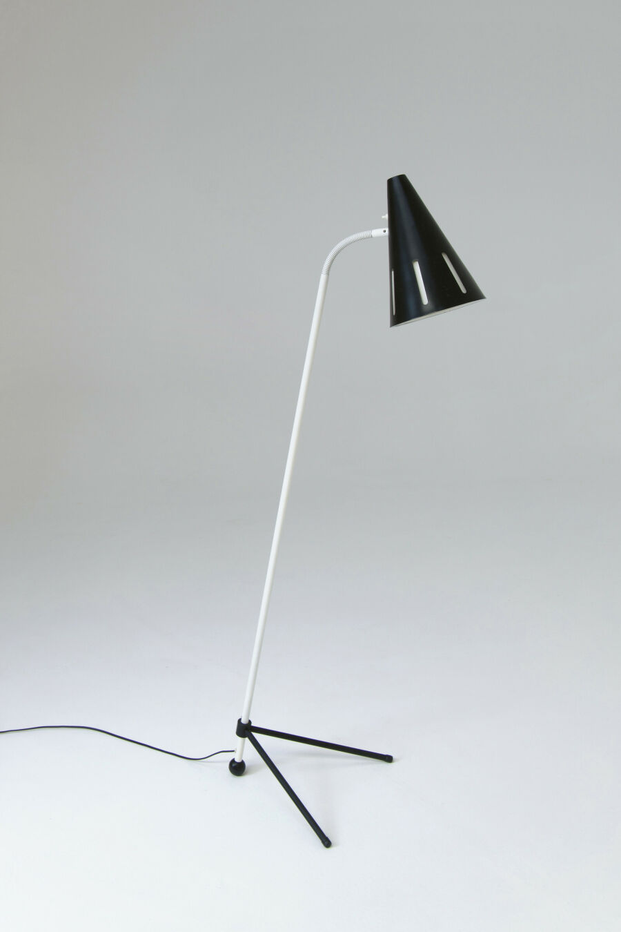 01-zonneserie-floor-lamp-50s-designer-busquet-for-anvia-netherlands