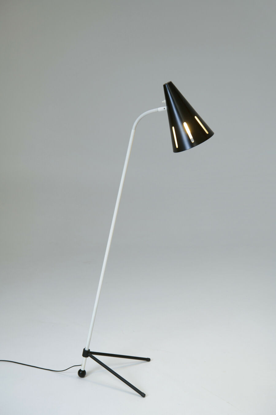 02-zonneserie-floor-lamp-50s-designer-busquet-for-anvia-netherlands