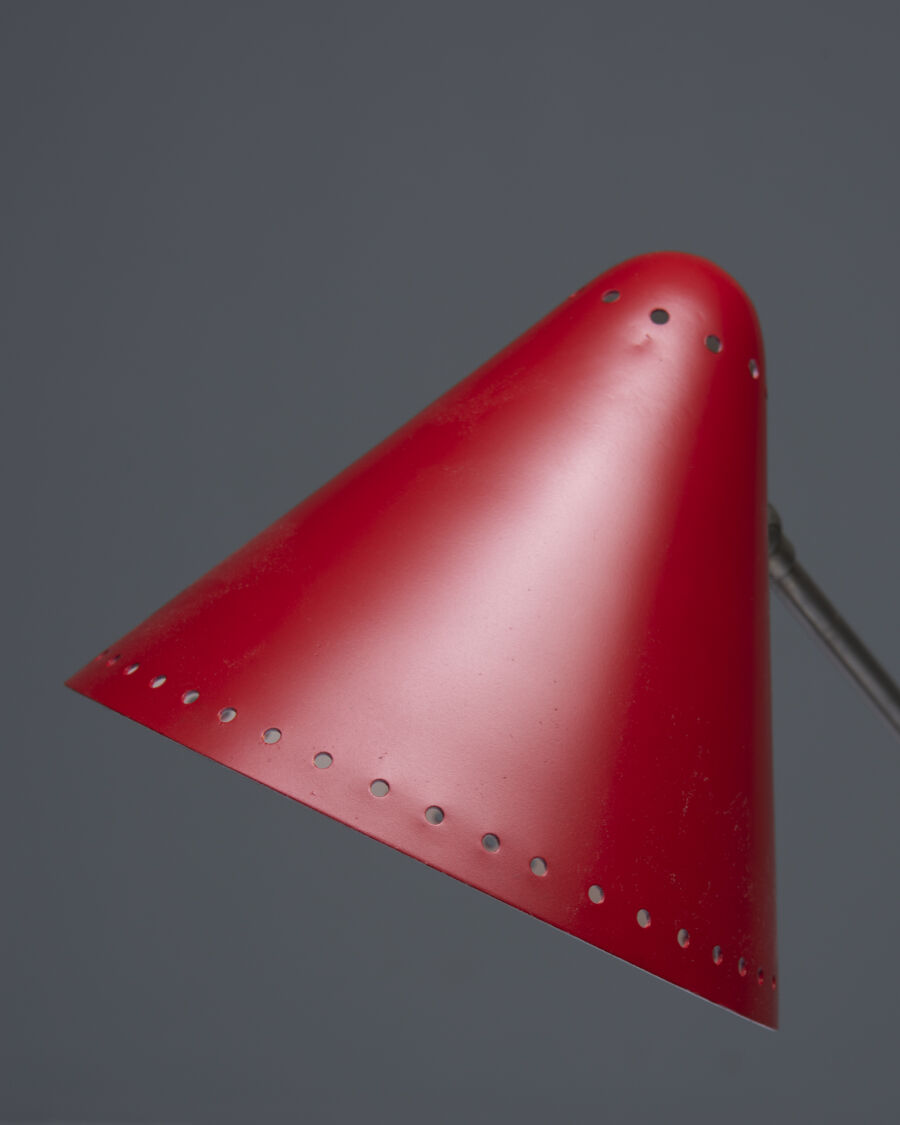 2681floris-fiedeldij-desk-lamp-m1-red-cap-4