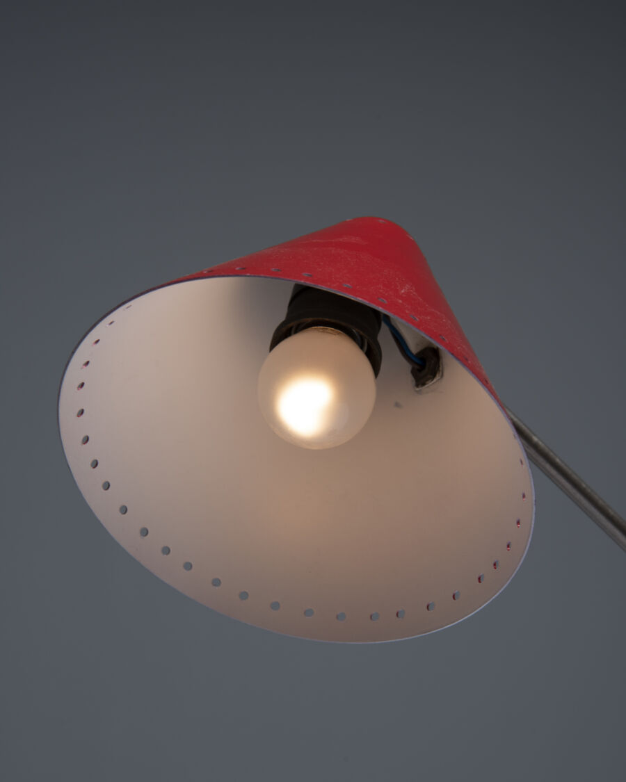 2681floris-fiedeldij-desk-lamp-m1-red-cap-5