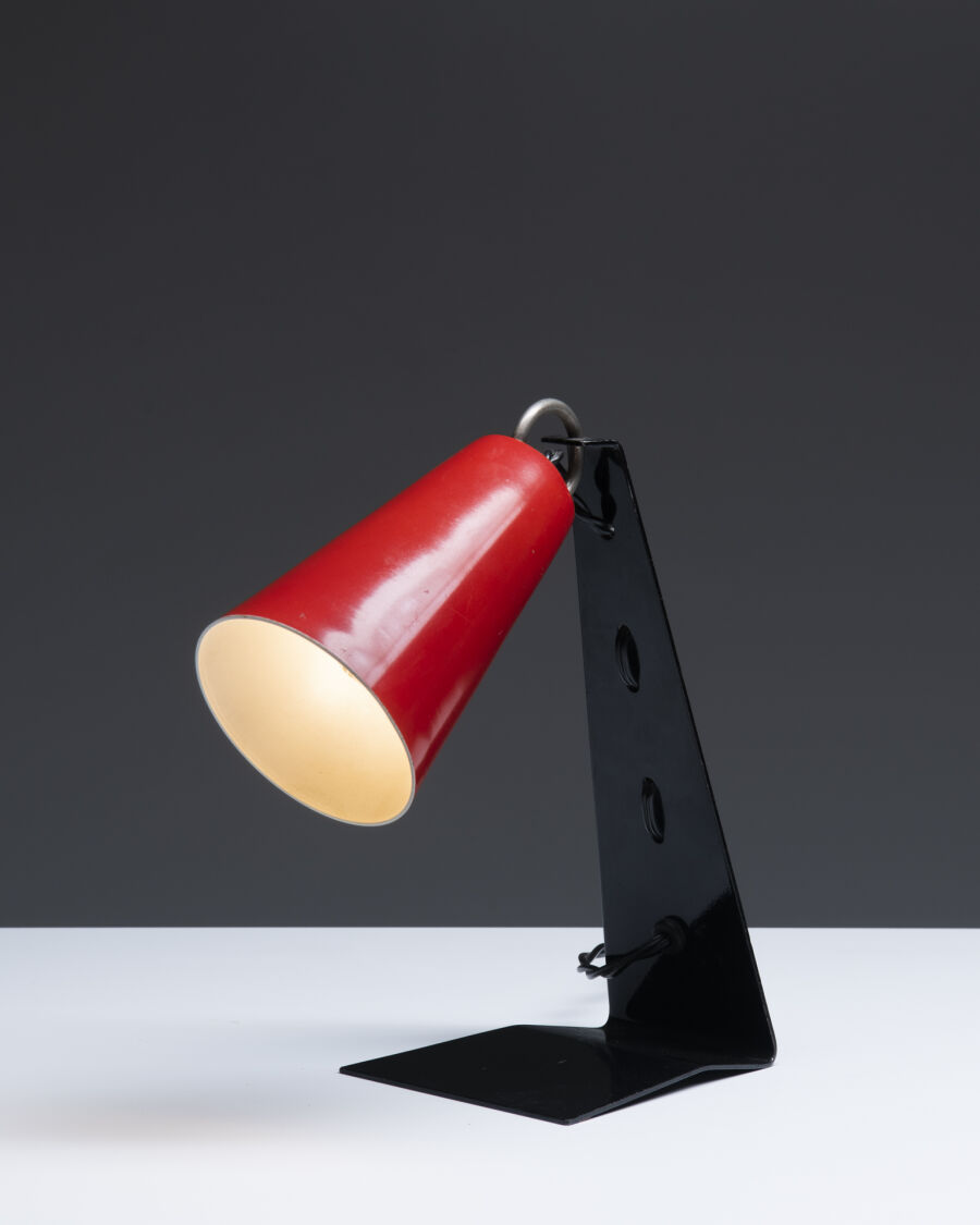 3122kalmar-table-lamp-hacken-black-red-2