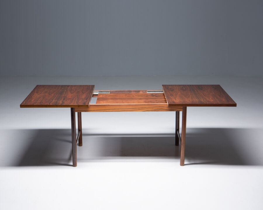 3485pastoe-extendable-dining-table-rosewood