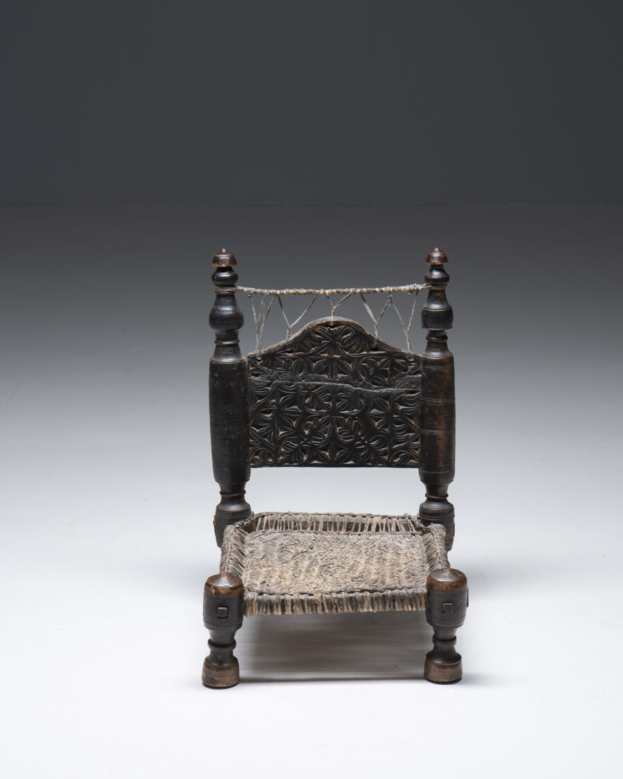 3510-nuristan-decorative-chair-1