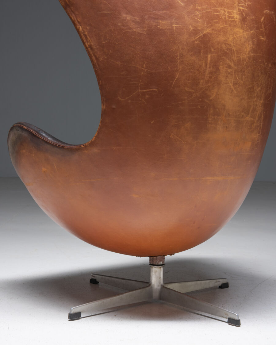 3536fritz-hansen-egg-chair-brown-leather-14