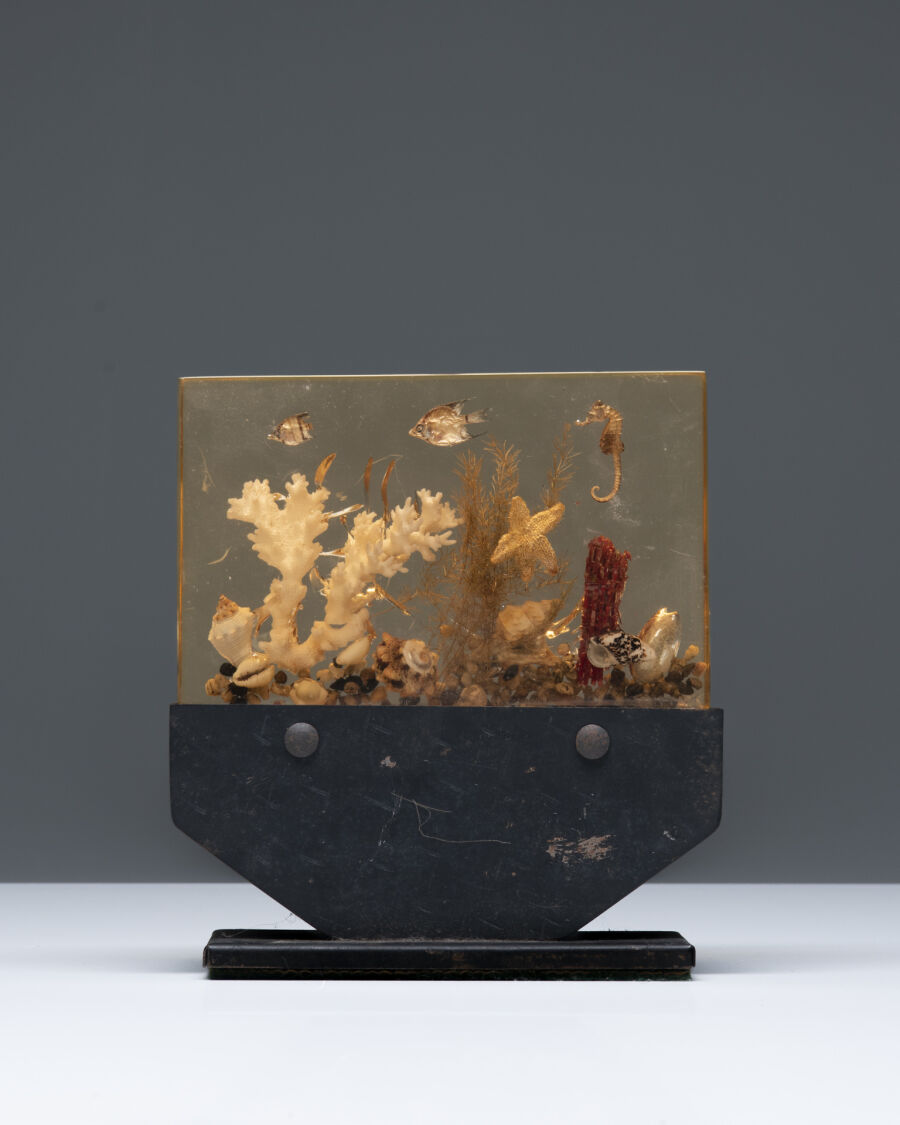 3540-resin-aquarium-desk-lamp0a