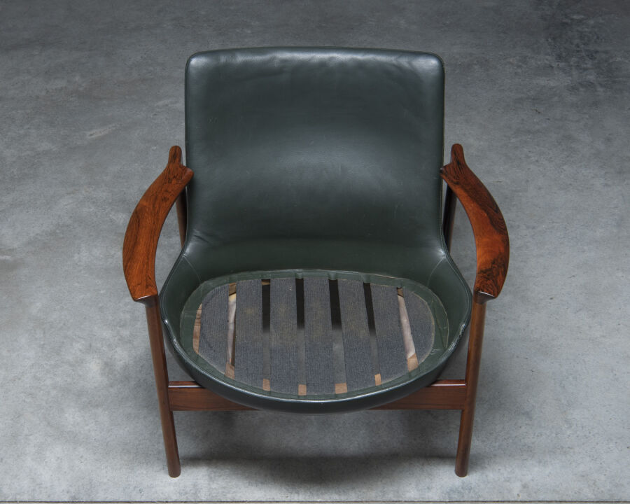 3639ib-kofod-larsen-seating-groupgreen-leather-and-solid-rosewood-32_1