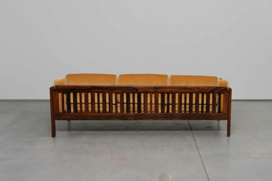 3772-rosewood-yellow-velvet-daybed-9