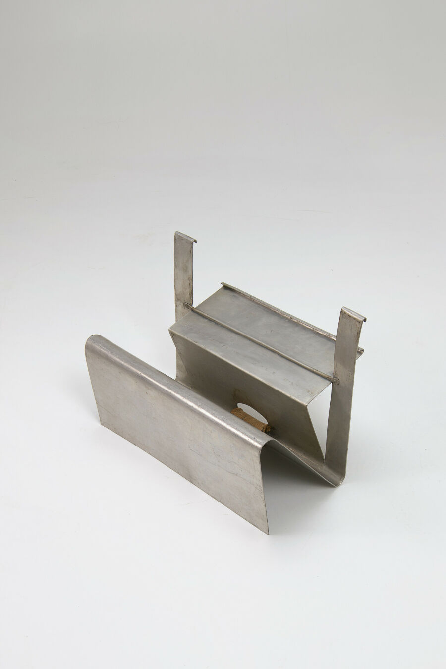 aluminum-magazine-rack-rob-parry03