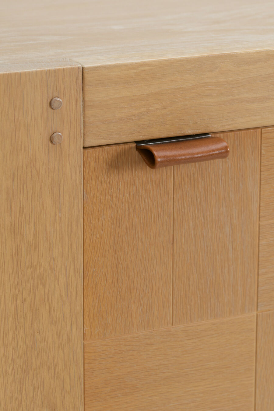 brutalist-graphical-oak-highboard-with-bar-cabinet-frans-defour-07DO21