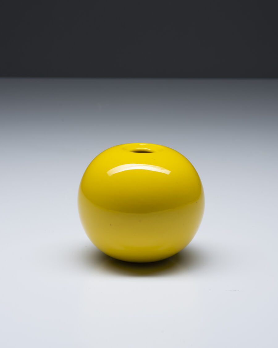 cs045gabianelli-ball-vase-in-yellow-ceramics_1