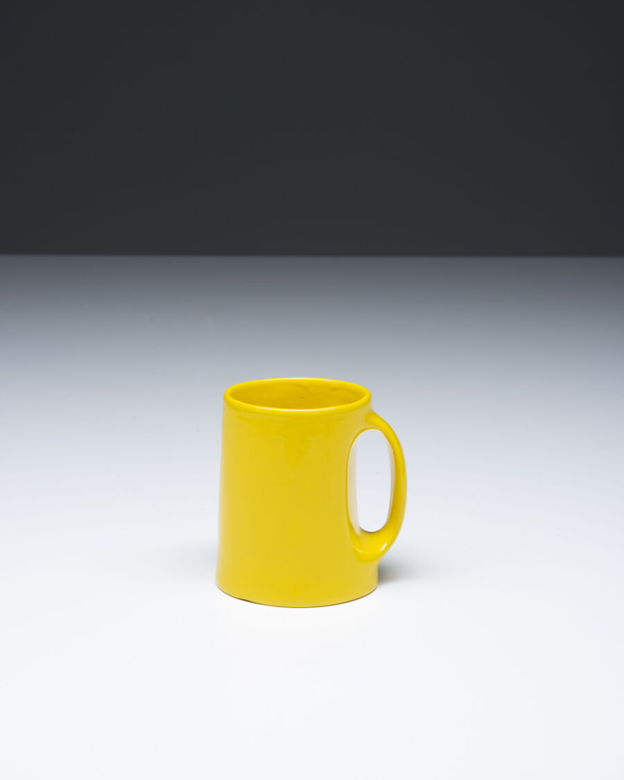 cs046gabianelli-mug-in-yellow-ceramics-1_1