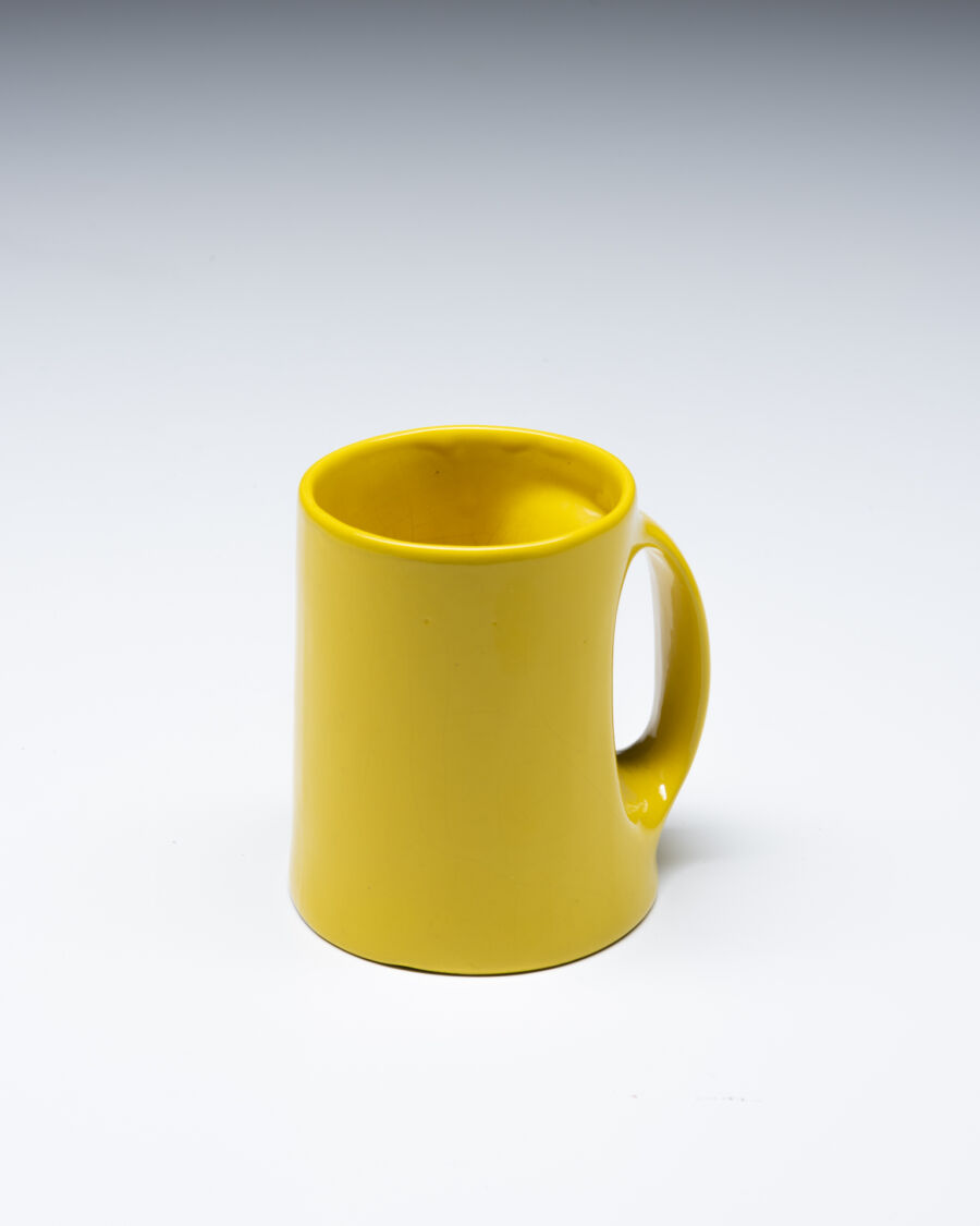 cs046gabianelli-mug-in-yellow-ceramics-4_1