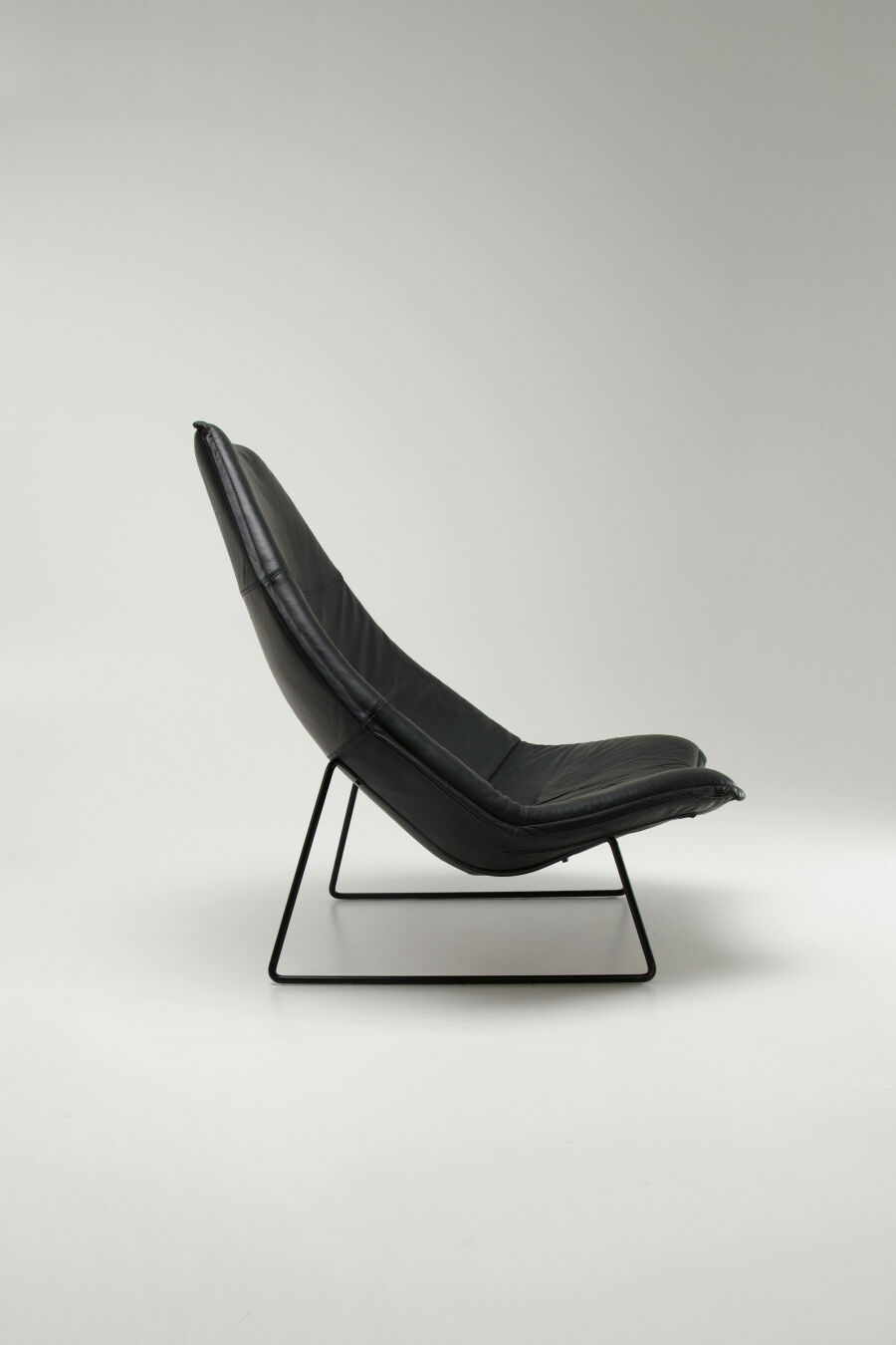 geoffrey-harcourt-artifort-geoffrey-harcourt-artifort-f585-sledge-chair-rare-base-02