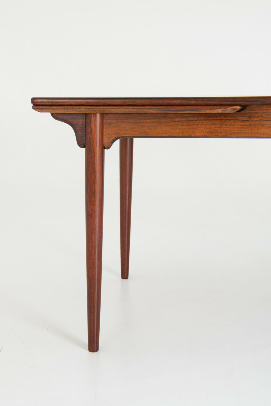 gunni-omann-model-54-dining-table09
