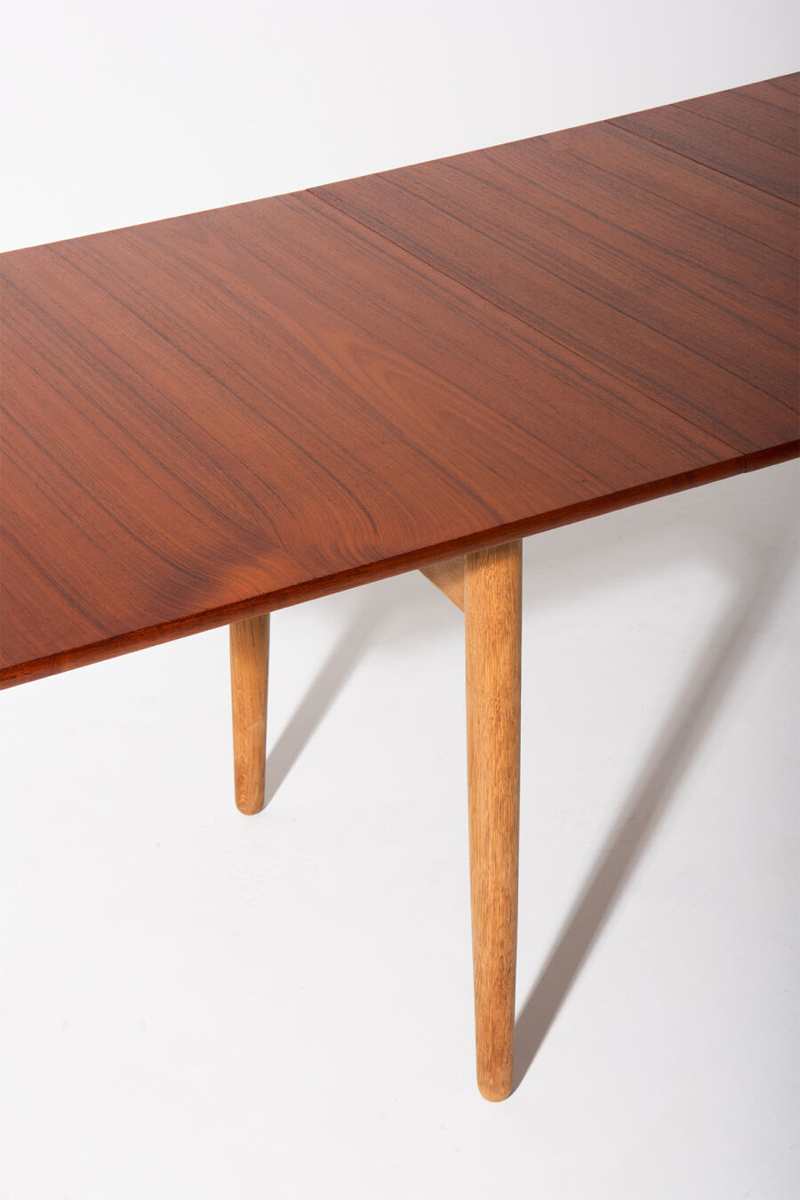 hans-wegner-table1