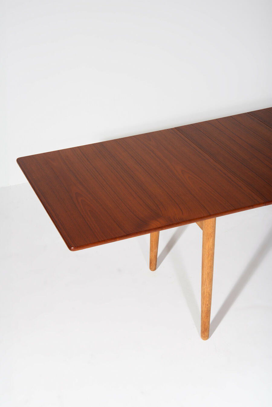 hans-wegner-table3