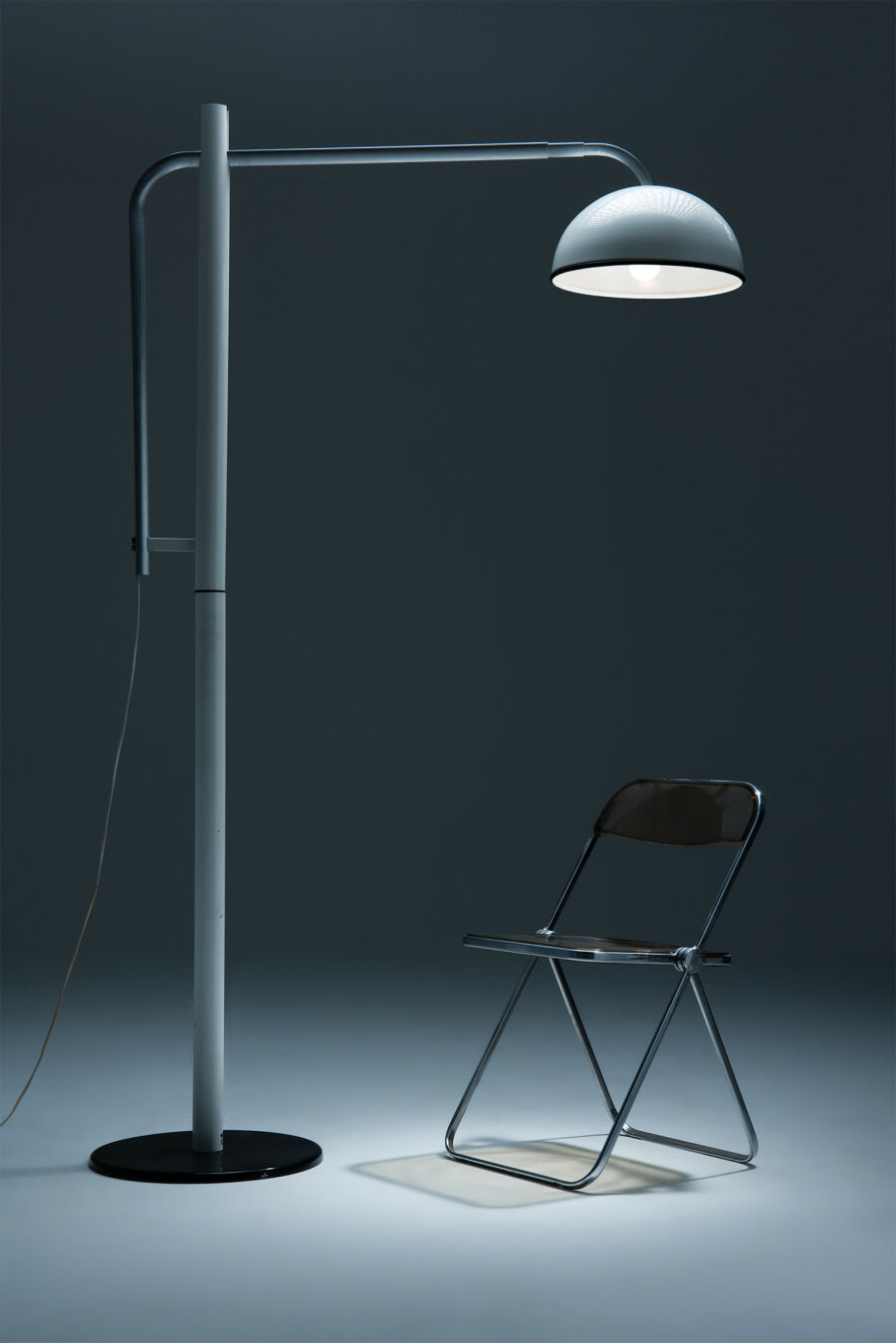 "P 438" FLOOR LAMP Luci Illuminazione di Interni