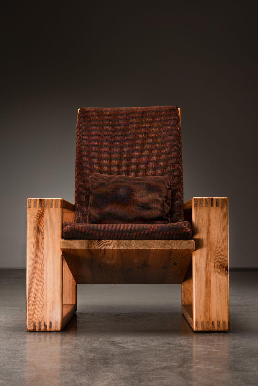 lounge-chair-in-pine-ate-van-appeldoorn1
