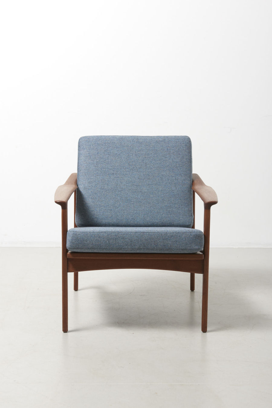 modestfurniture-vintage-1466-easy-chair-teak-style-ib-kofod-larsen02