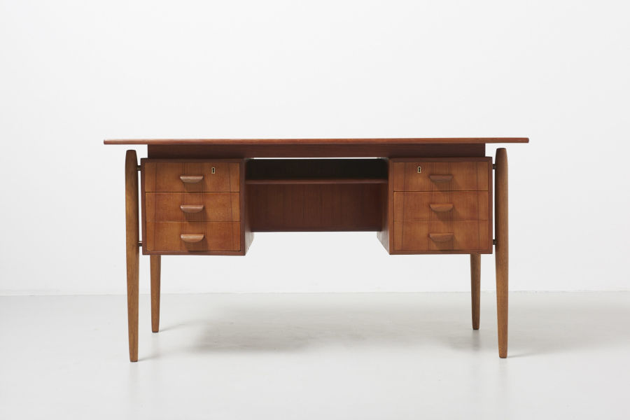 modest furniture vintage 1502 danish desk in teak with oak legs 01