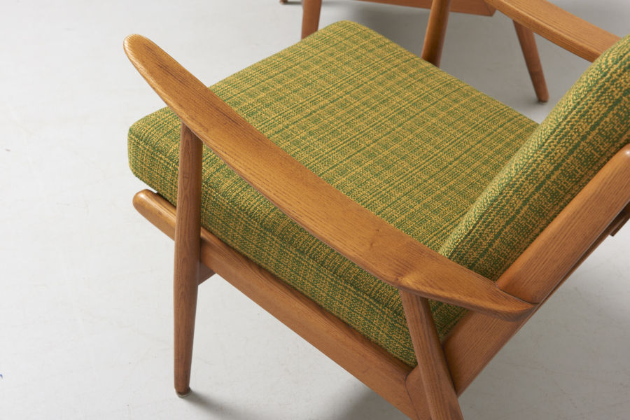 modestfurniture-vintage-1612-pair-easy-chairs-ash06