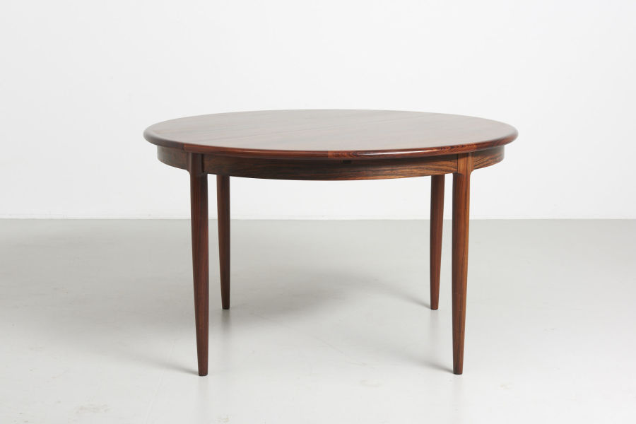 modest furniture vintage 1735 round rosewood dining table moller 02