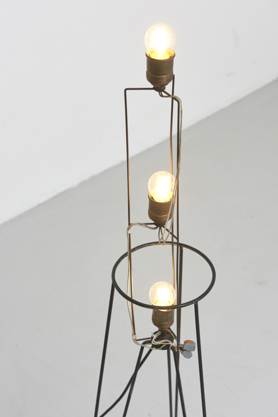 modestfurniture-vintage-1772-floor-lamp-wireframe07