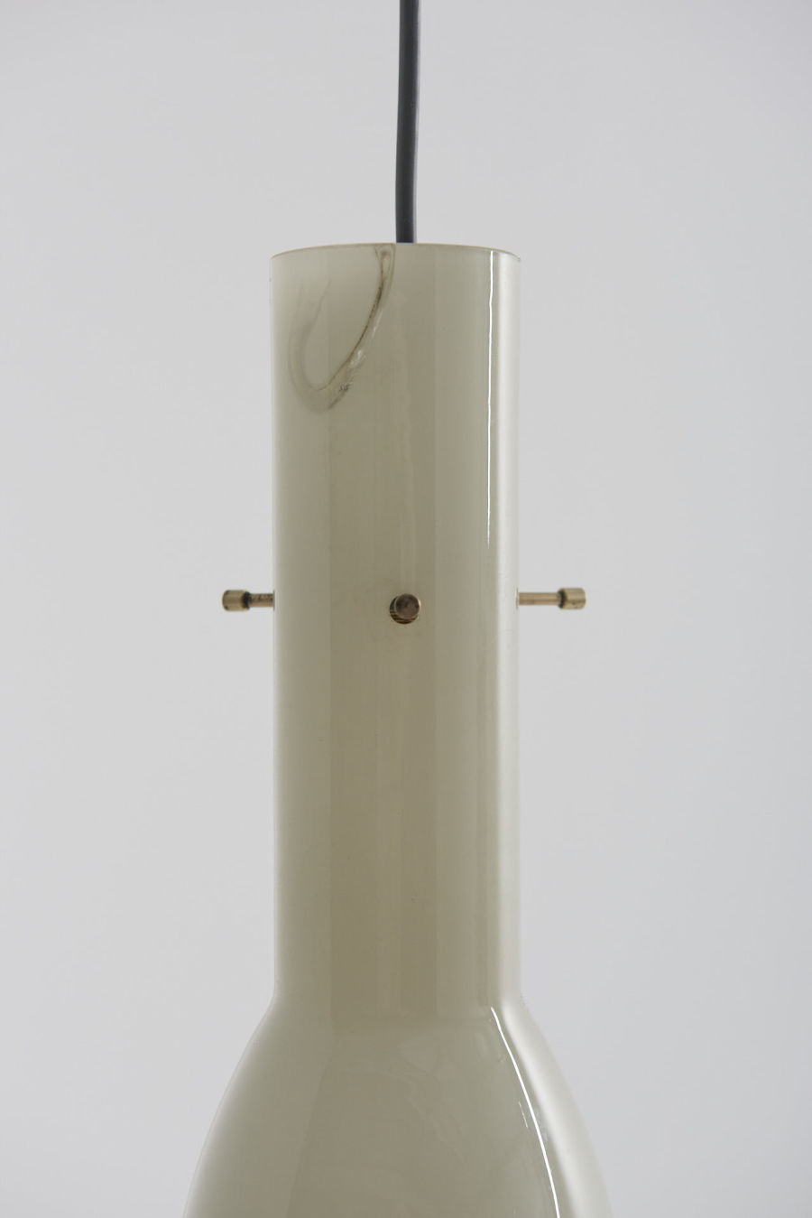 modestfurniture-vintage-1805-italian-light-grey-glass-pendant-brass-suspension05