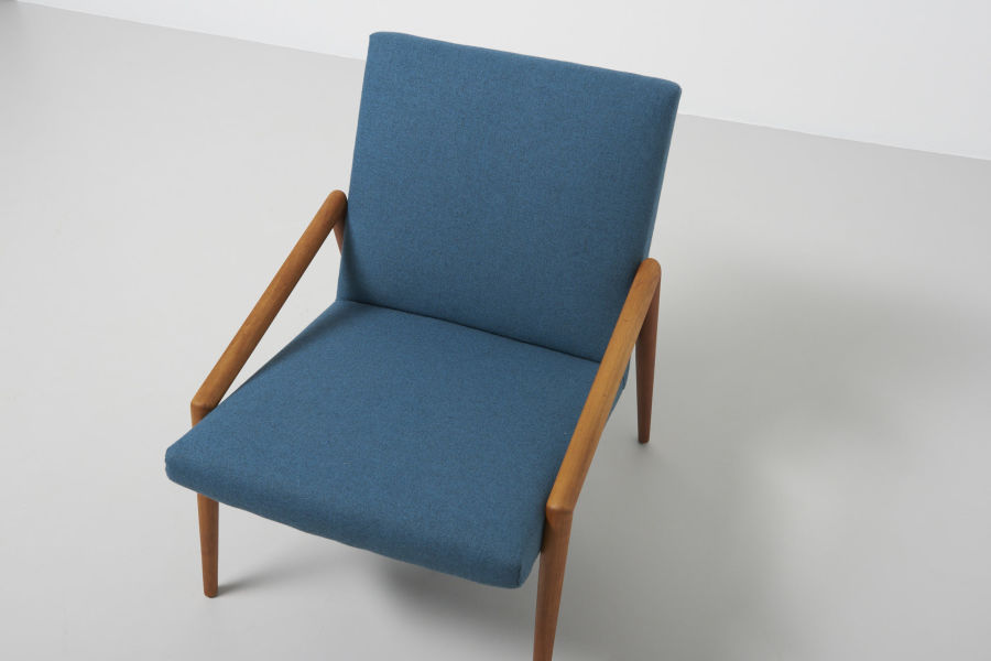 modestfurniture-vintage-1961-easy-chair-teak-round-armrest08