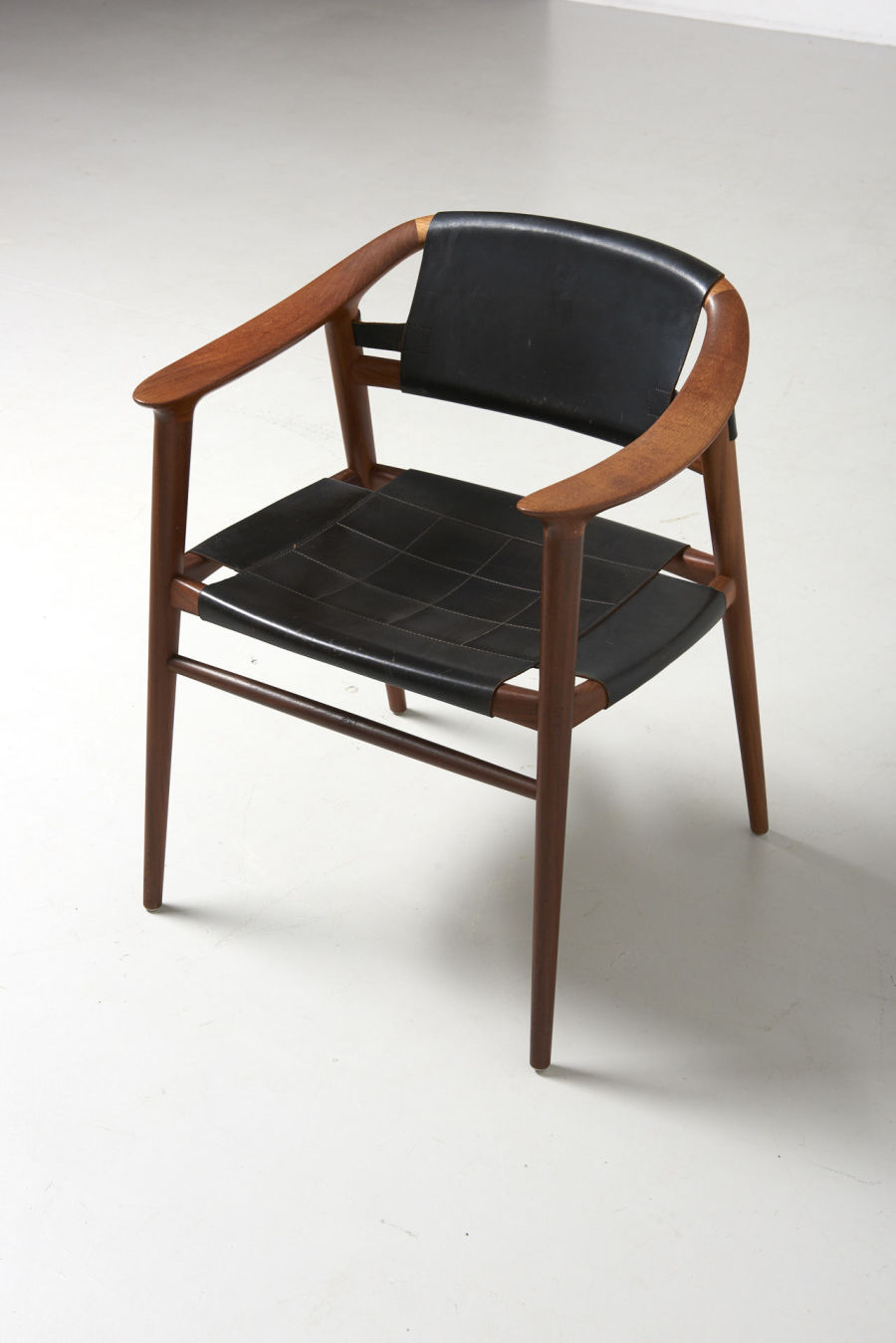 modestfurniture-vintage-1997-fredrik-kayser-bambi-chair11
