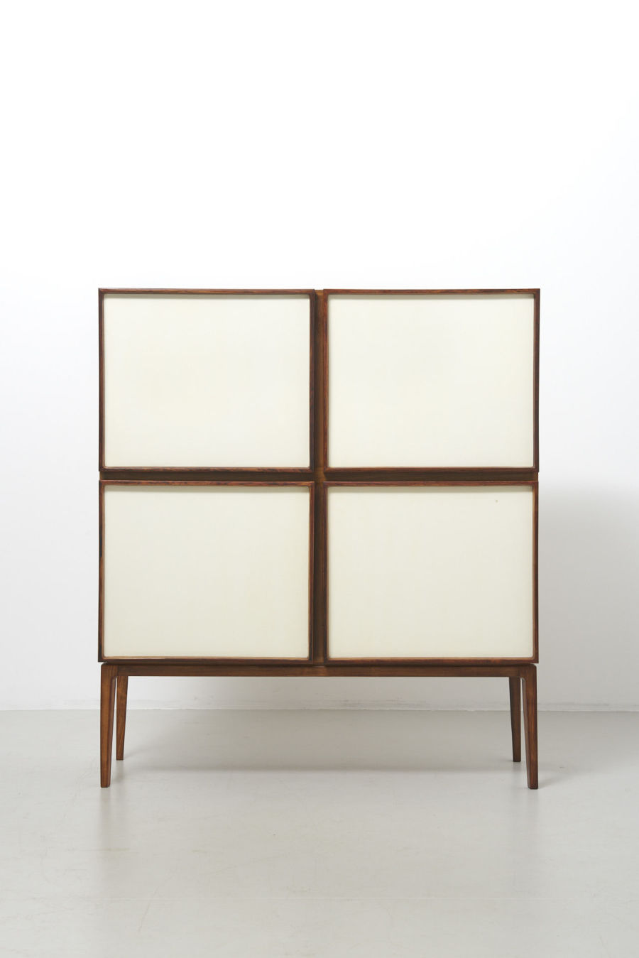 modestfurniture-vintage-2024-high-sideboard-rosewood-white-doors01