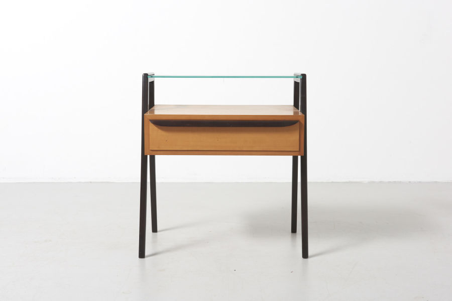 modestfurniture-vintage-2033-side-table01