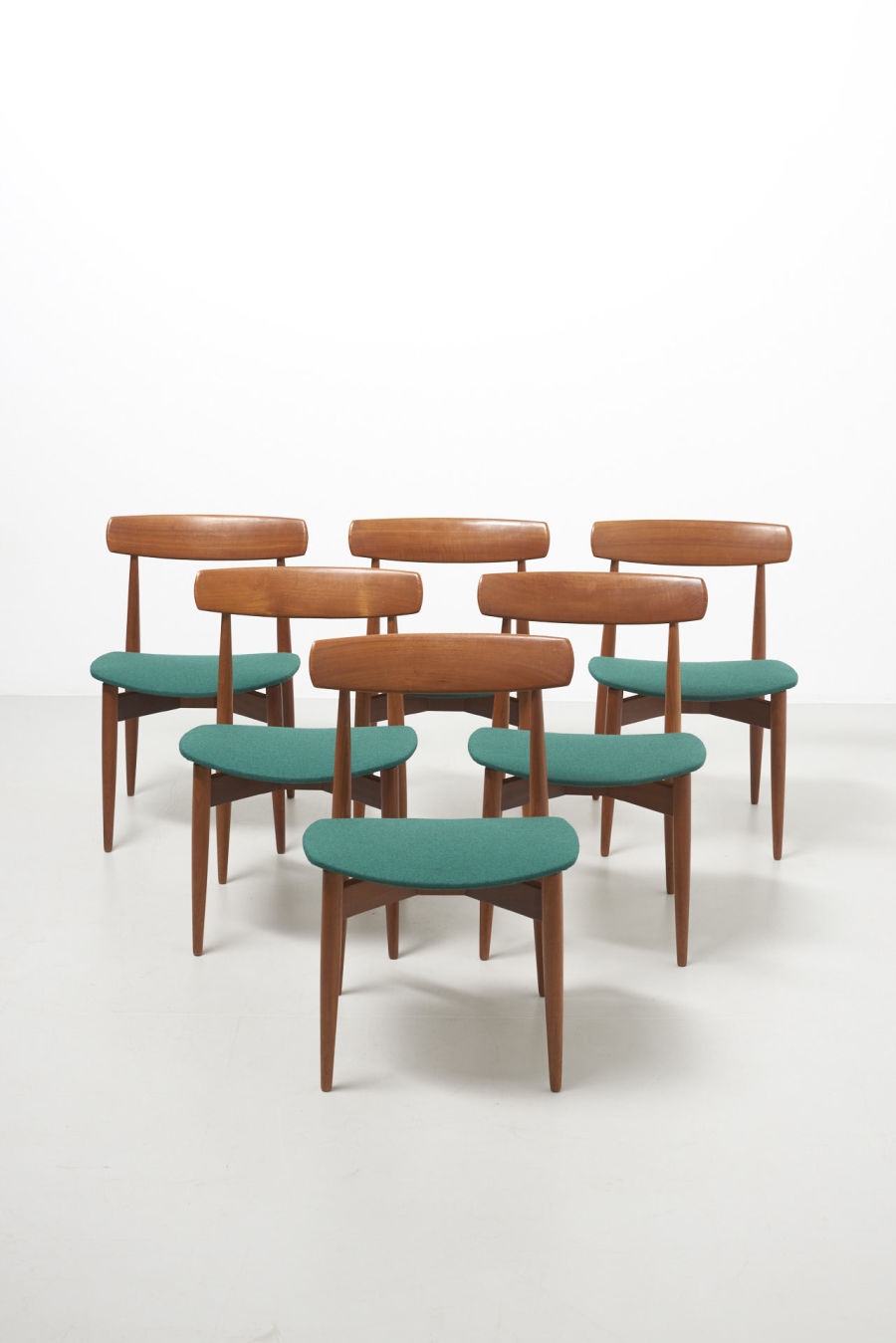 modestfurniture-vintage-2069-bramin-dining-chairs-teak01