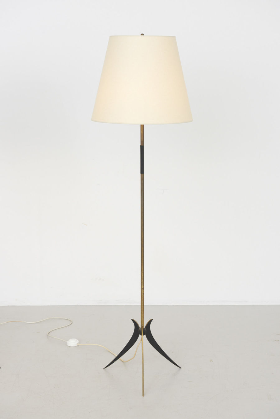 modestfurniture-vintage-2076-italian-floor-lamp-brass02_1