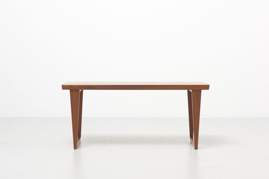 modestfurniture-vintage-2093-side-table-teak-kjersgaard01