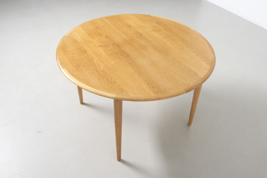 modestfurniture-vintage-2141-round-dining-table-oak03