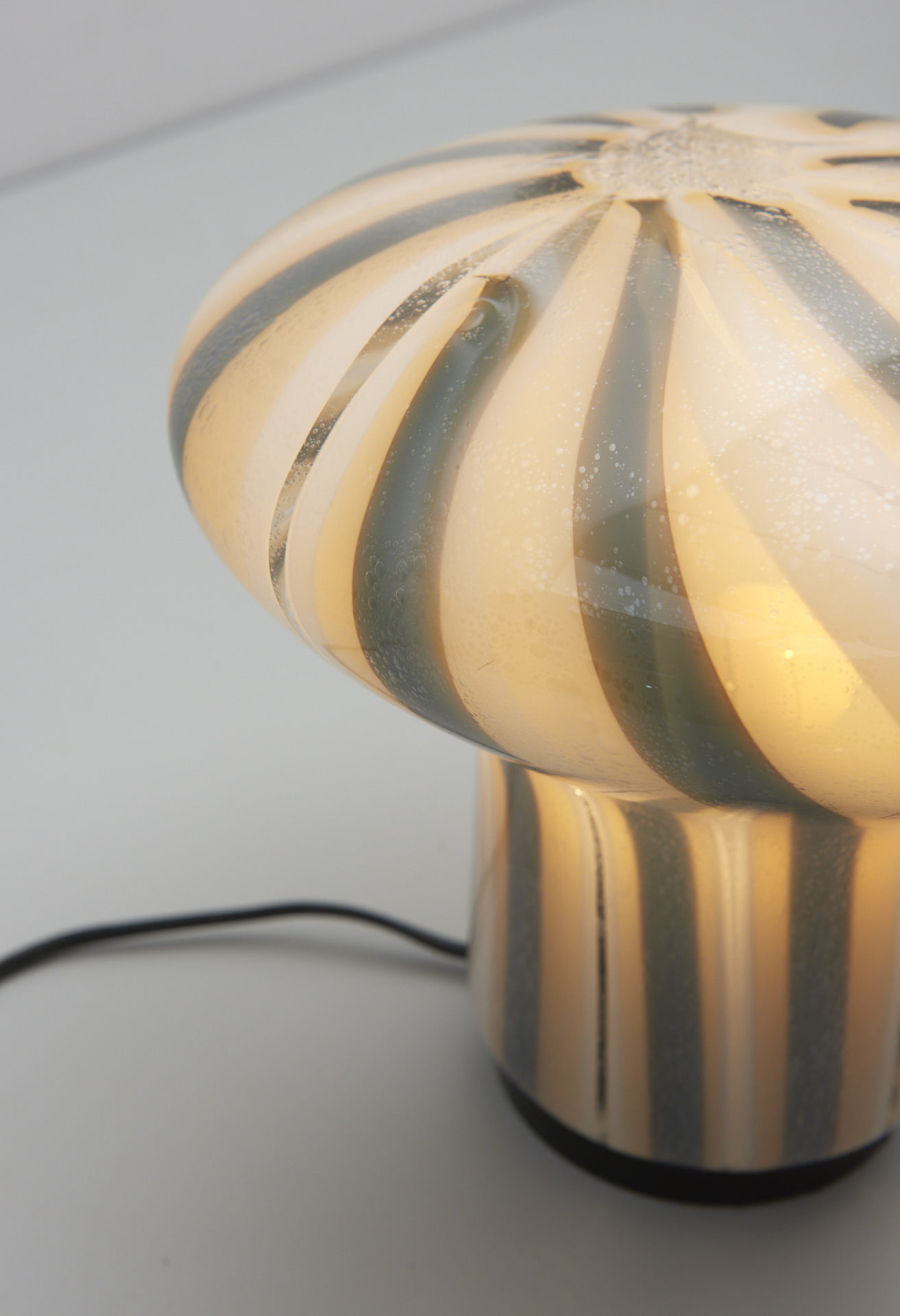 modestfurniture-vintage-2148-murano-mushroom-lamp05