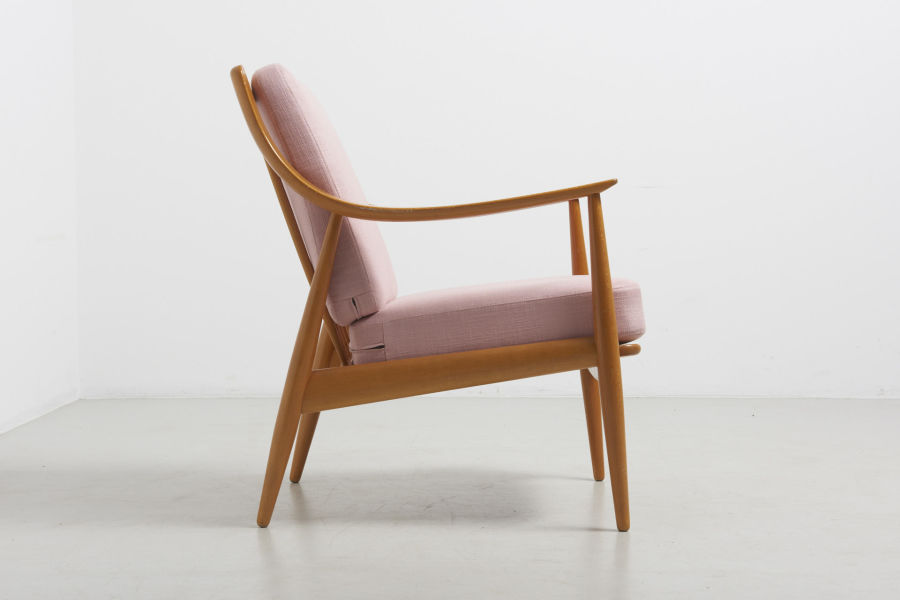 modestfurniture-vintage-2270-hvidt-molgaard-easy-chair-ash-fd14403